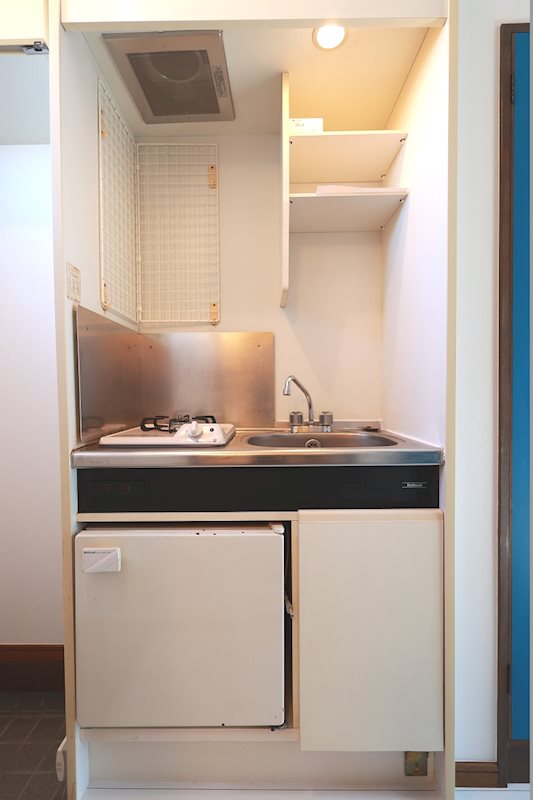 キッチン　ミニ冷蔵庫付き、1口コンロのキッチン♪