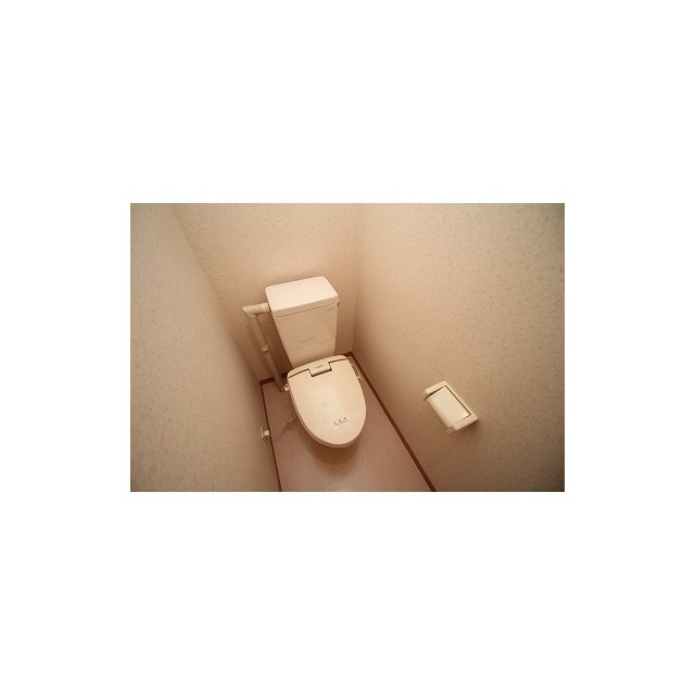 トイレ　※３階の同間取の室内写真となります。