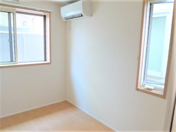 その他部屋・スペース　落ち着いて過ごせるお部屋なので、寝室にいかがでしょうか