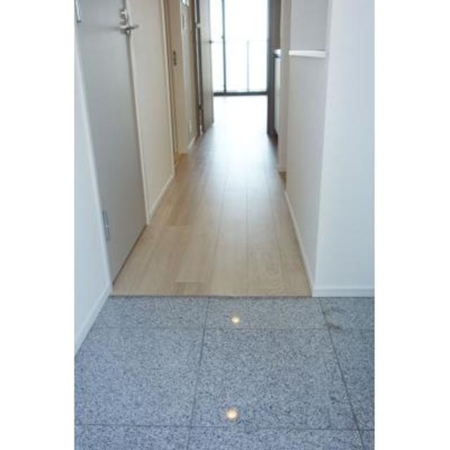 玄関　※写真は同タイプ住戸です。
