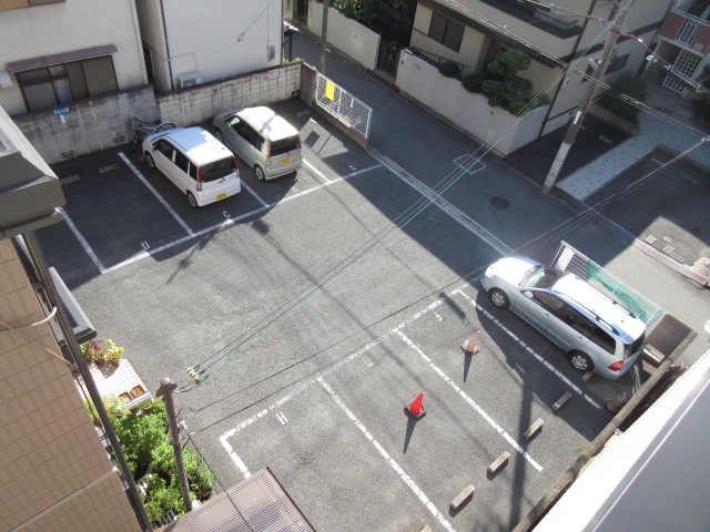 駐車場　「白洗舎ビル」、現地待ち合わせでのご案内も大丈夫です。