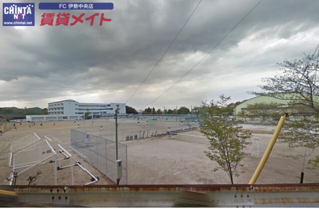 中学校　伊勢市立倉田山中学校（中学校）まで1544m