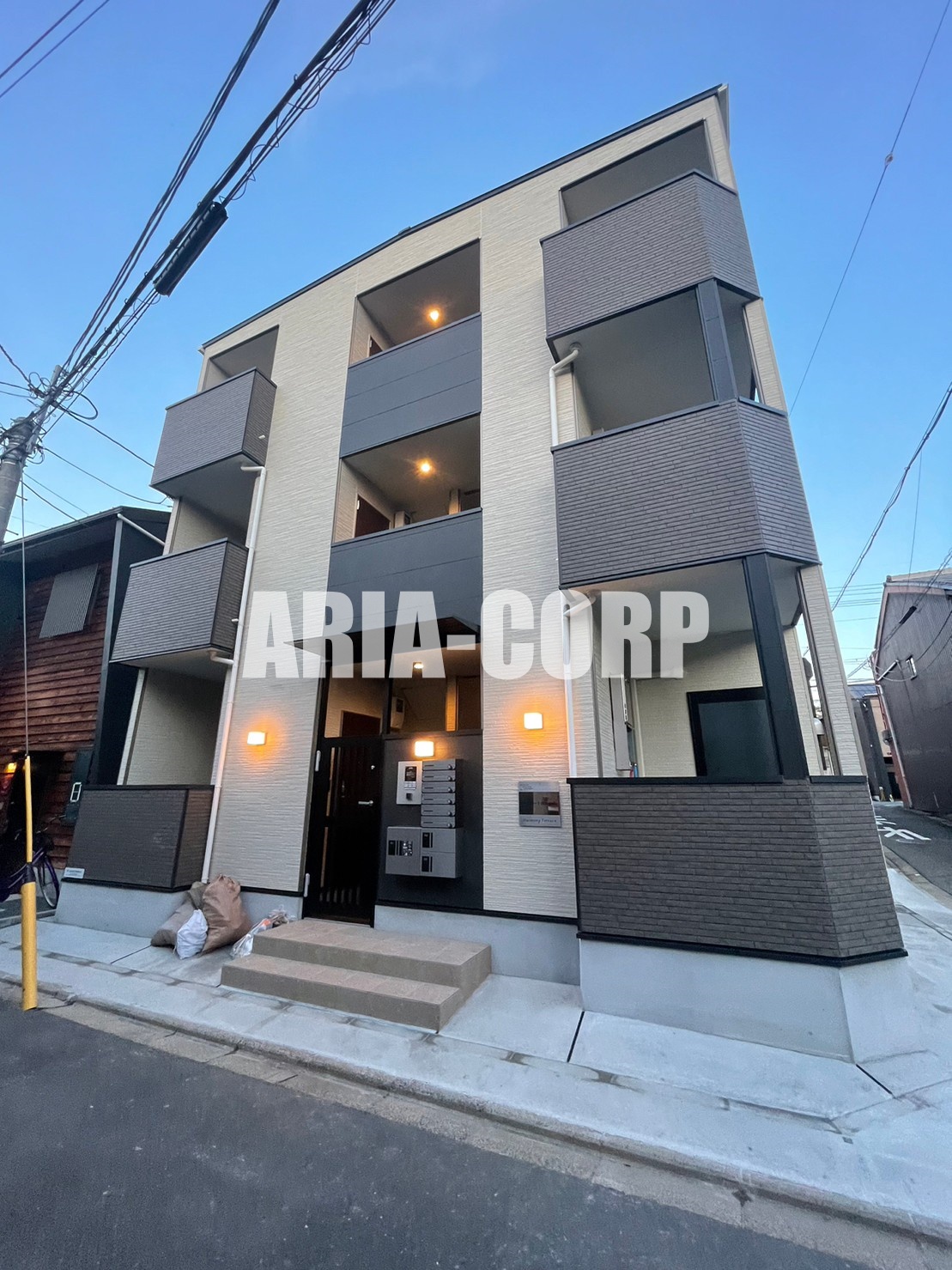 建物外観　2022年完成、大手ハウスメーカー施工デザイナーズアパート！