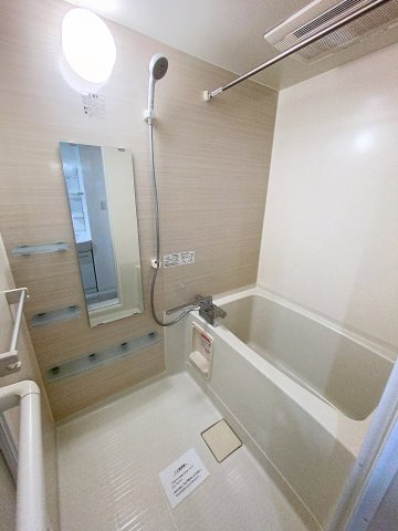 バス・シャワールーム　バス・トイレ別です