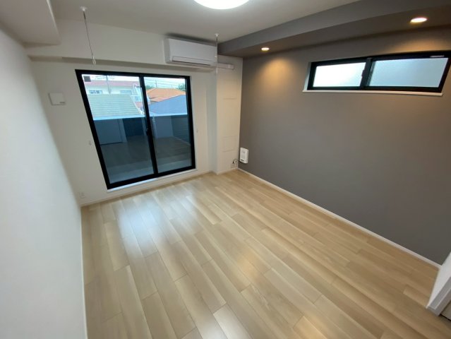 居室・リビング　※同タイプの部屋のお写真となります。