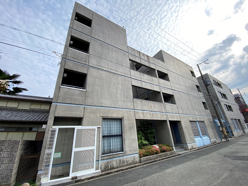 カサクレモナ東館の外観写真