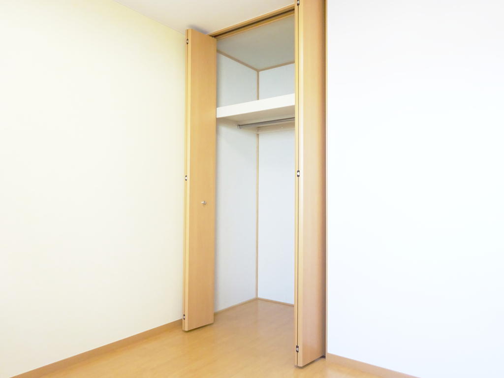 その他部屋・スペース　５．２帖洋室にクローゼットを完備。(別部屋画像・現況優先)
