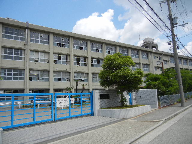 中学校　西宮市立山口中学校（中学校）まで523m