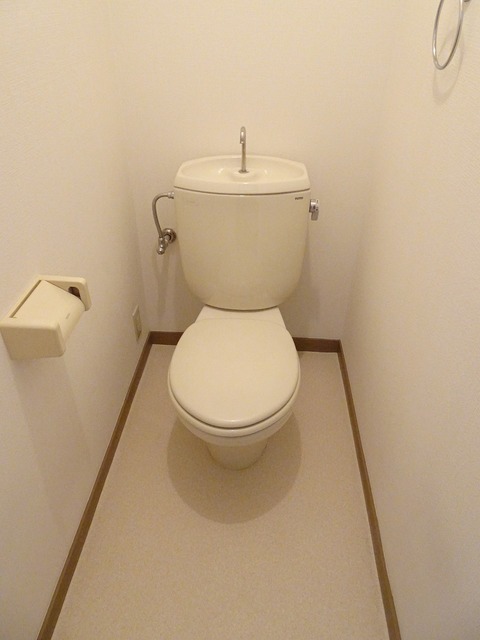 トイレ　★トイレはコンセントがあるので、シャワートイレ設置可能★