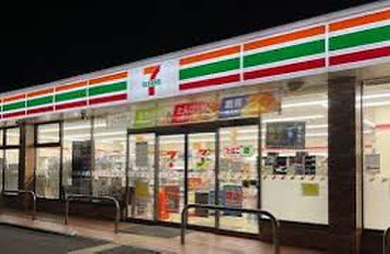 コンビニ　セブンイレブン八王子小比企東店（コンビニ）まで307m