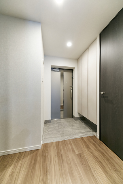 玄関　※写真は同タイプ住戸です。