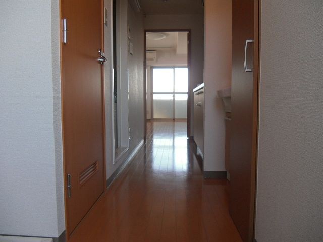 玄関　※反転号室写真