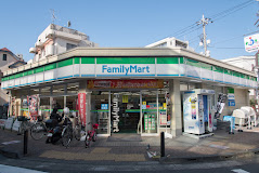 コンビニ　ファミリーマート 富士見台駅前店（コンビニ）まで77m