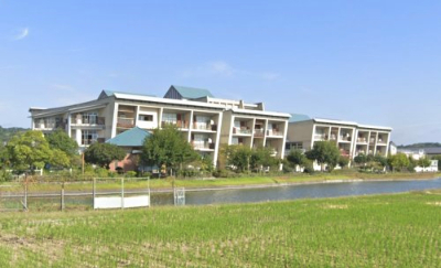 中学校　倉敷市立玉島北中学校（中学校）まで1573m