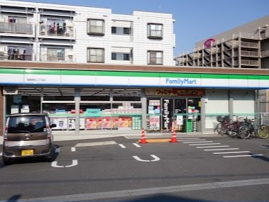 コンビニ　ファミリーマート 板橋徳丸二丁目店（コンビニ）まで124m