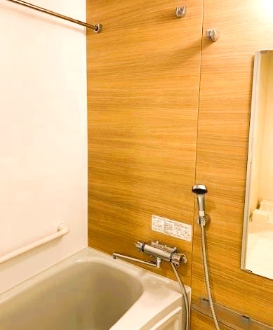 バス・シャワールーム　※別部屋の参考写真です。