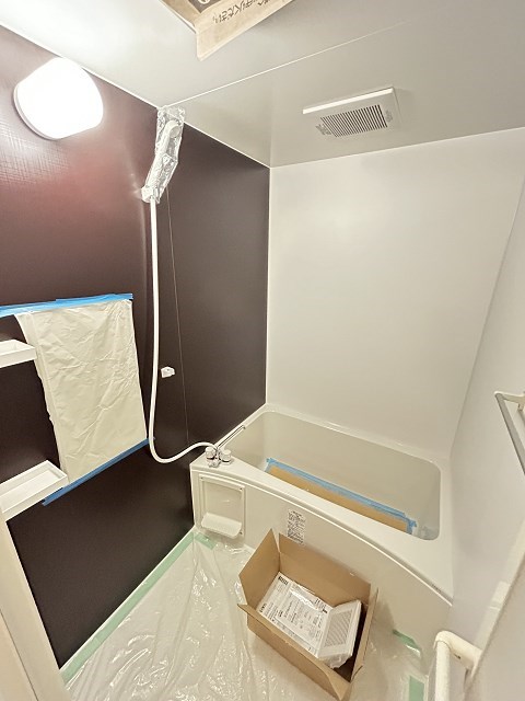 バス・シャワールーム　落ち着いた空間のお風呂です