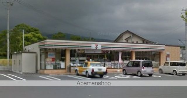 コンビニ　セブンイレブン（コンビニ）まで2135m