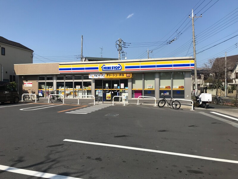 コンビニ　ミニストップ新小岩4丁目店（コンビニ）まで300m
