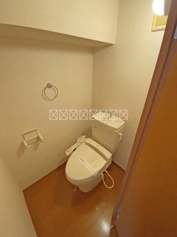 アカデミアのトイレ写真