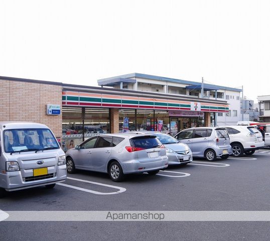 コンビニ　セブン－イレブン横浜川和町店（コンビニ）まで115m