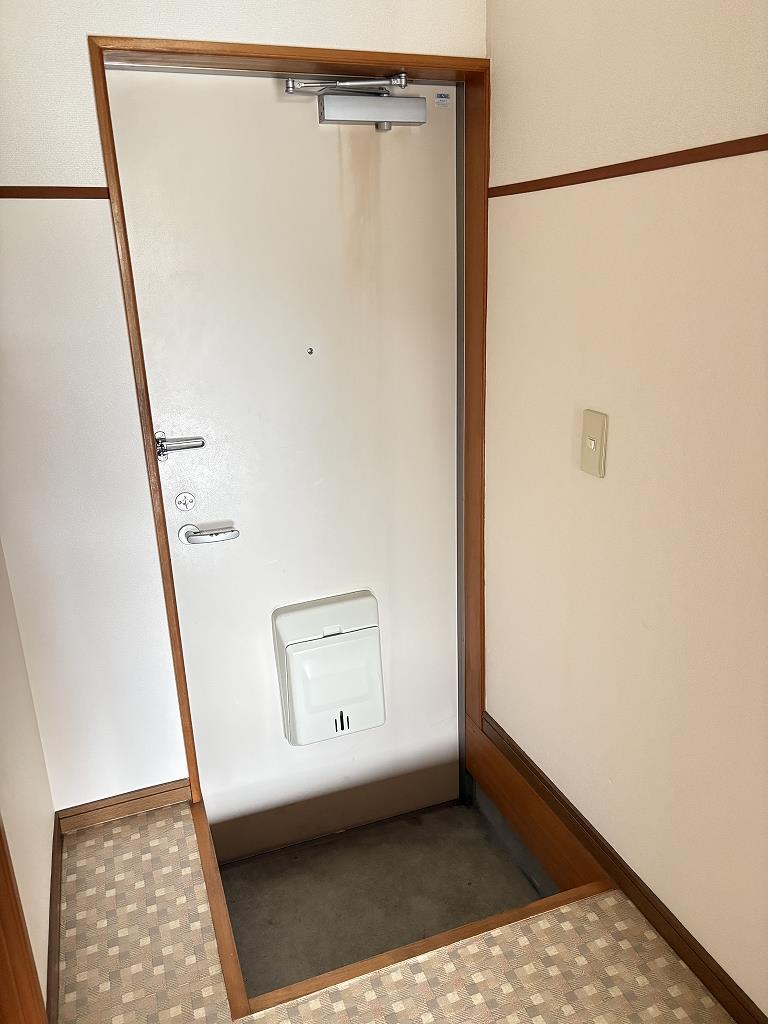 フラワーハイツの玄関写真