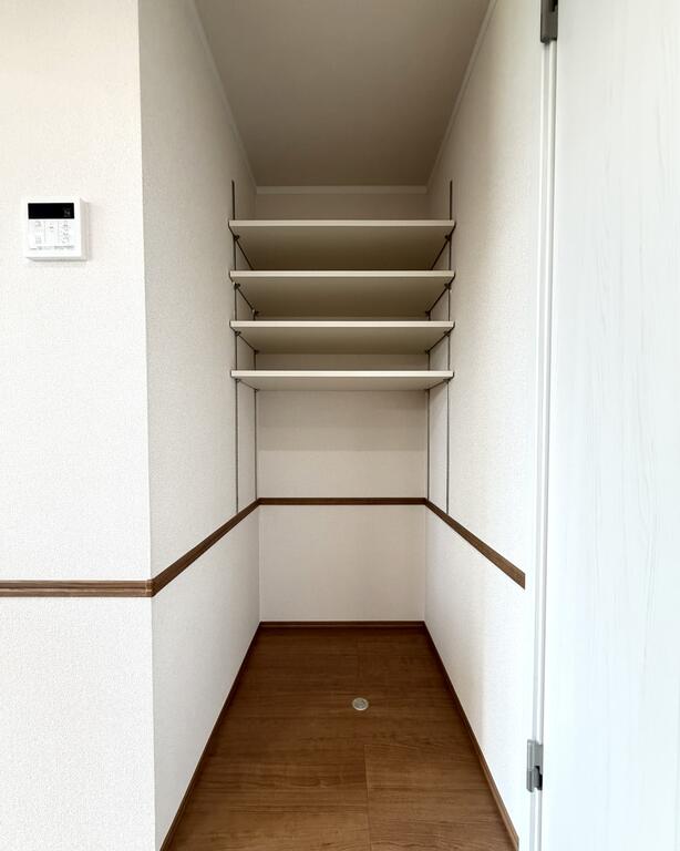 その他部屋・スペース　キッチン横にも便利な収納♪