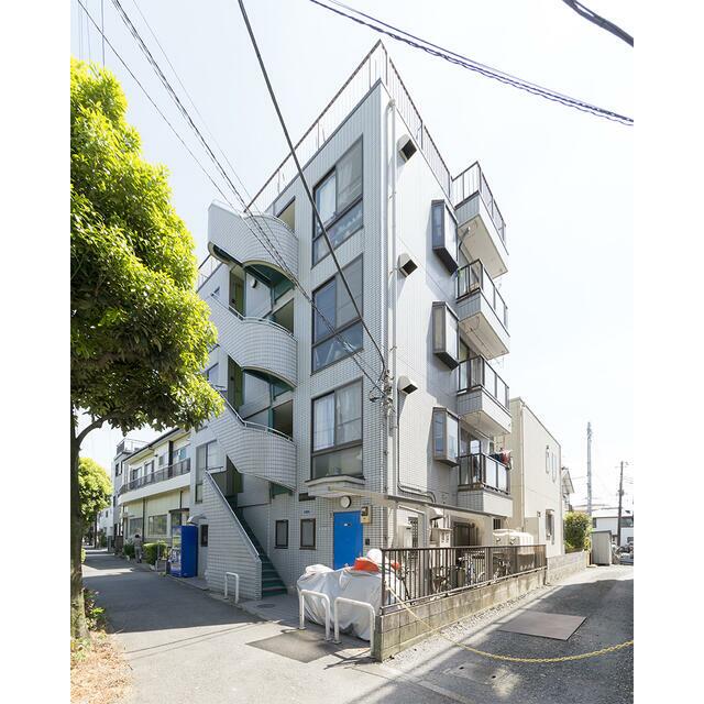 建物外観　川沿い、二子玉川へも徒歩圏内