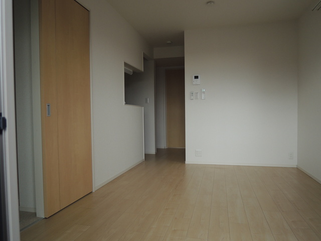 モデッサ東川口の居間写真