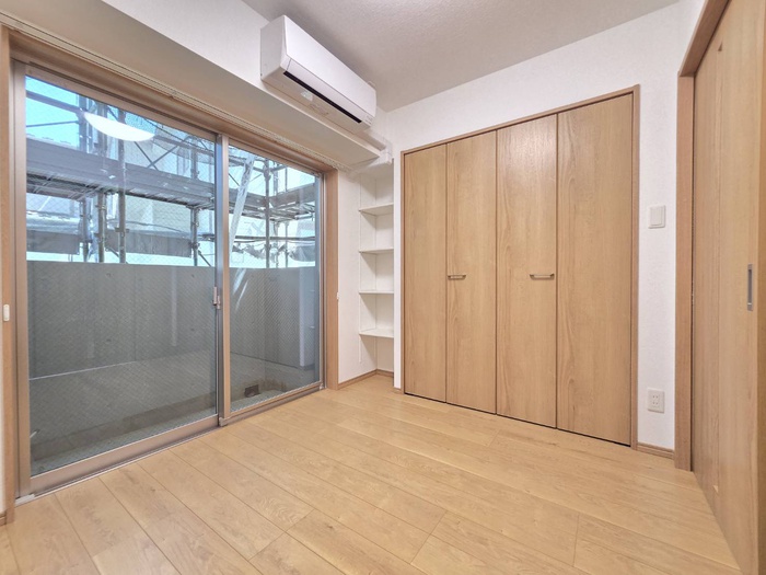 URBAN TERRACE TOSHOGUの居間写真