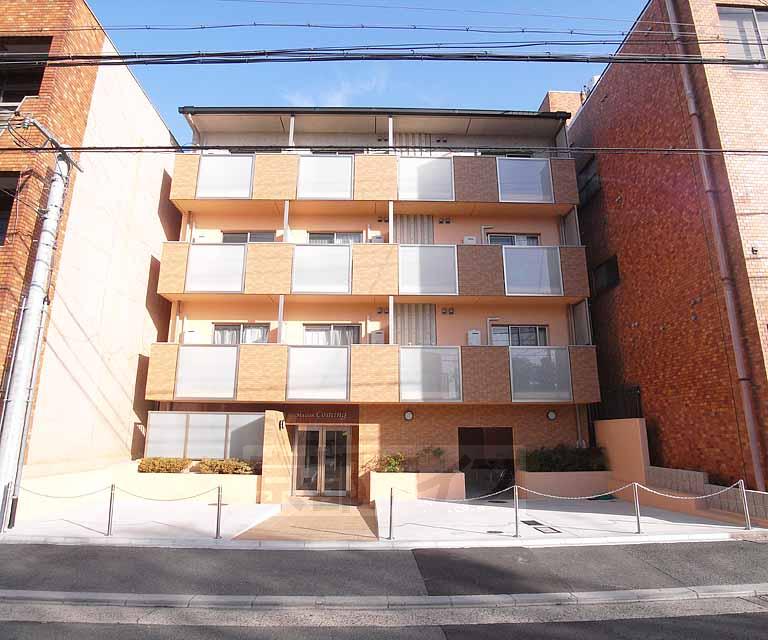 建物外観　鉄筋コンクリートのしっかりとしたマンションです。