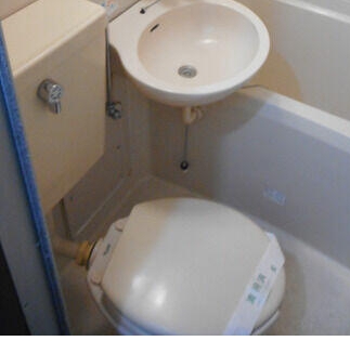 ＪＲ中央線 阿佐ケ谷駅 徒歩8分 2階建 築38年のトイレ写真