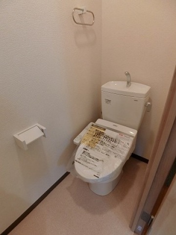 トイレ　他タイプの参考写真です