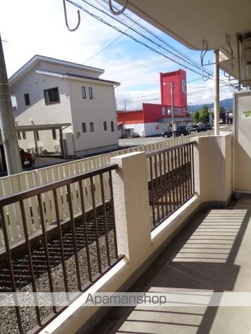 山形新幹線 山形駅 バス乗車時間：8分 最寄りバス停で下車 徒歩4分 3階建 築33年の内装写真