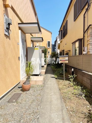 エントランス　お洒落な建物デザイン♪