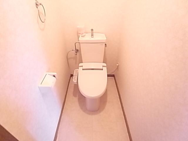 近鉄奈良線 生駒駅 徒歩13分 6階建 築31年のトイレ写真