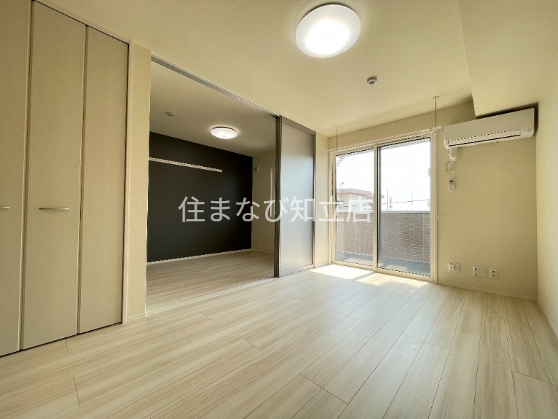 居室・リビング　同型別部屋写真