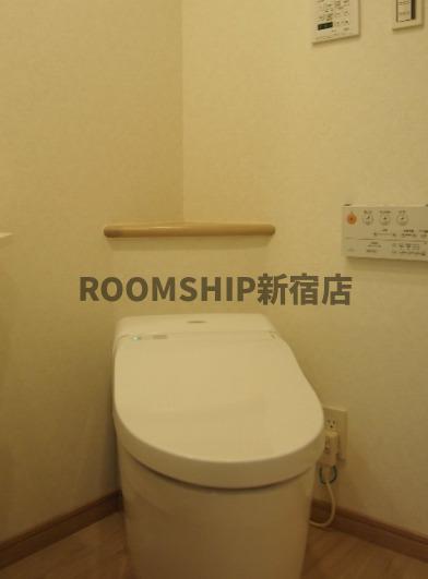 東急目黒線 西小山駅 徒歩6分 5階建 築12年のトイレ写真
