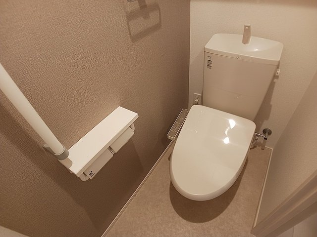 トイレ　トイレもきれいです