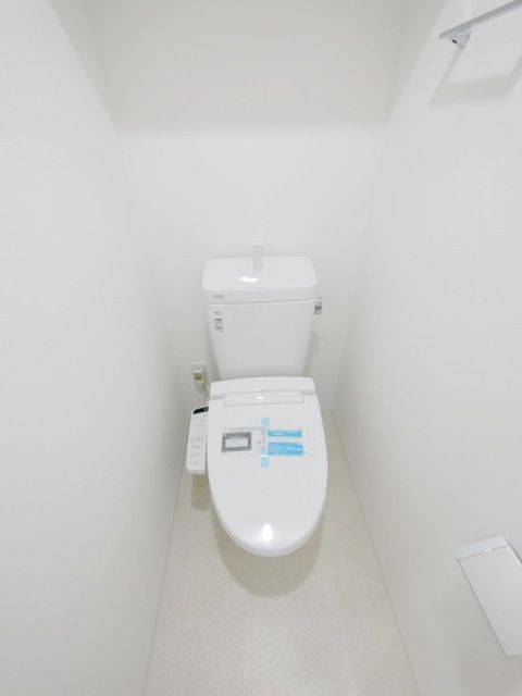 リライア登戸EAST SIDEのトイレ写真