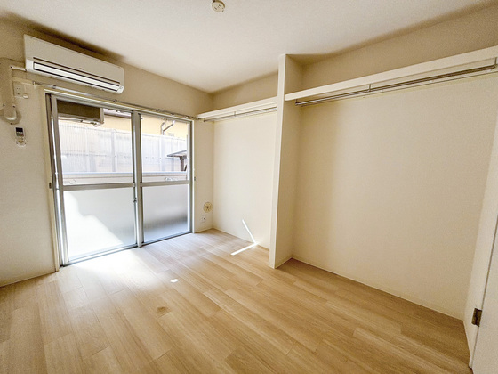 居室・リビング　※別部屋の写真です