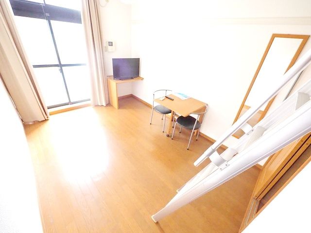レオパレスキャッスル Y Tの居間写真