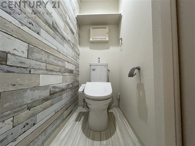 トイレ　温水洗浄便座付きのトイレです！
