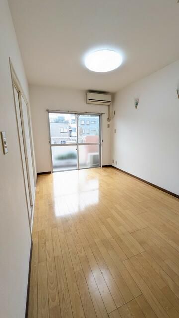 サンパークハイツの居間写真