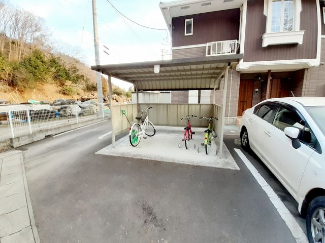 仙台市地下鉄南北線 長町南駅 バス乗車時間：21分 最寄りバス停で下車 徒歩13分 2階建 築13年の外観写真