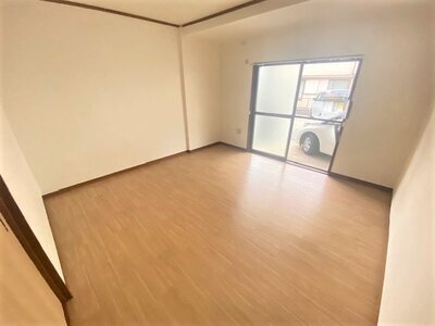 大和高田市南陽町戸建の居間写真