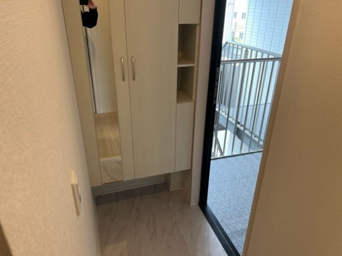 玄関　☆たっぷり収納☆