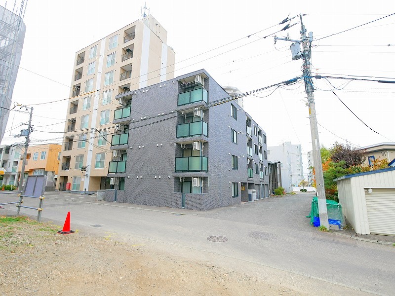 建物外観　地下東西線「ひばりが丘」徒歩8分♪