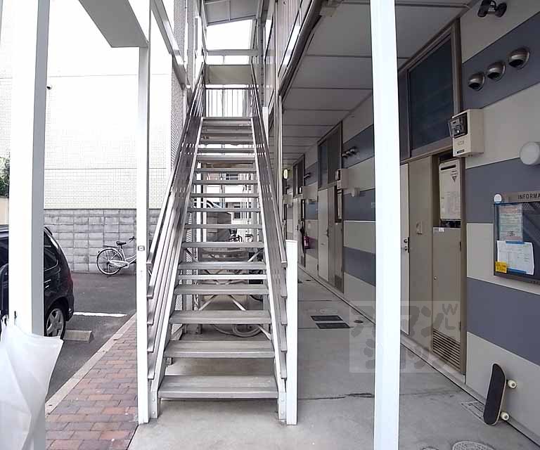 レオパレス新大宮の外観写真