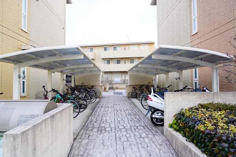 その他共有部分　屋根付駐輪場